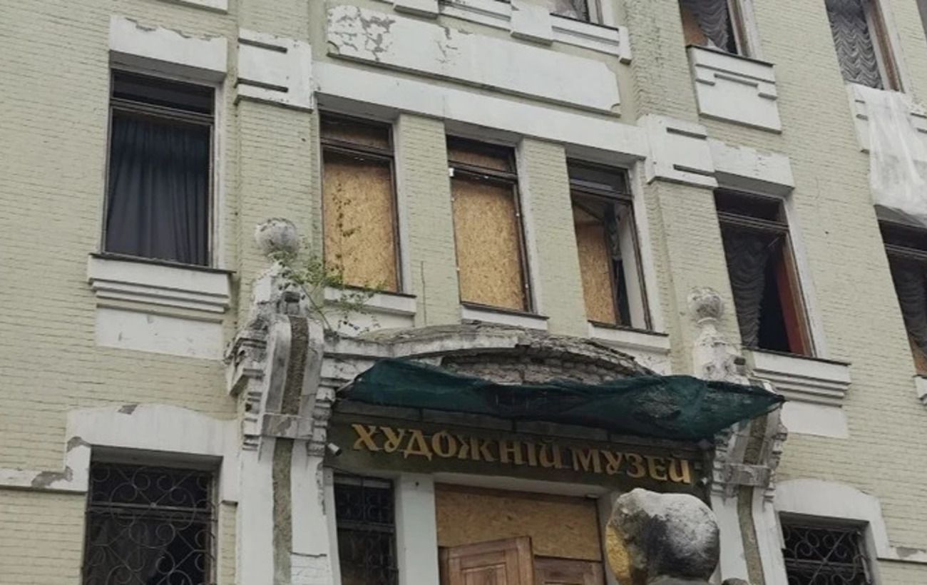 Зображення новини: У Дніпрі вдруге пошкоджено Художній музей внаслідок атаки РФ