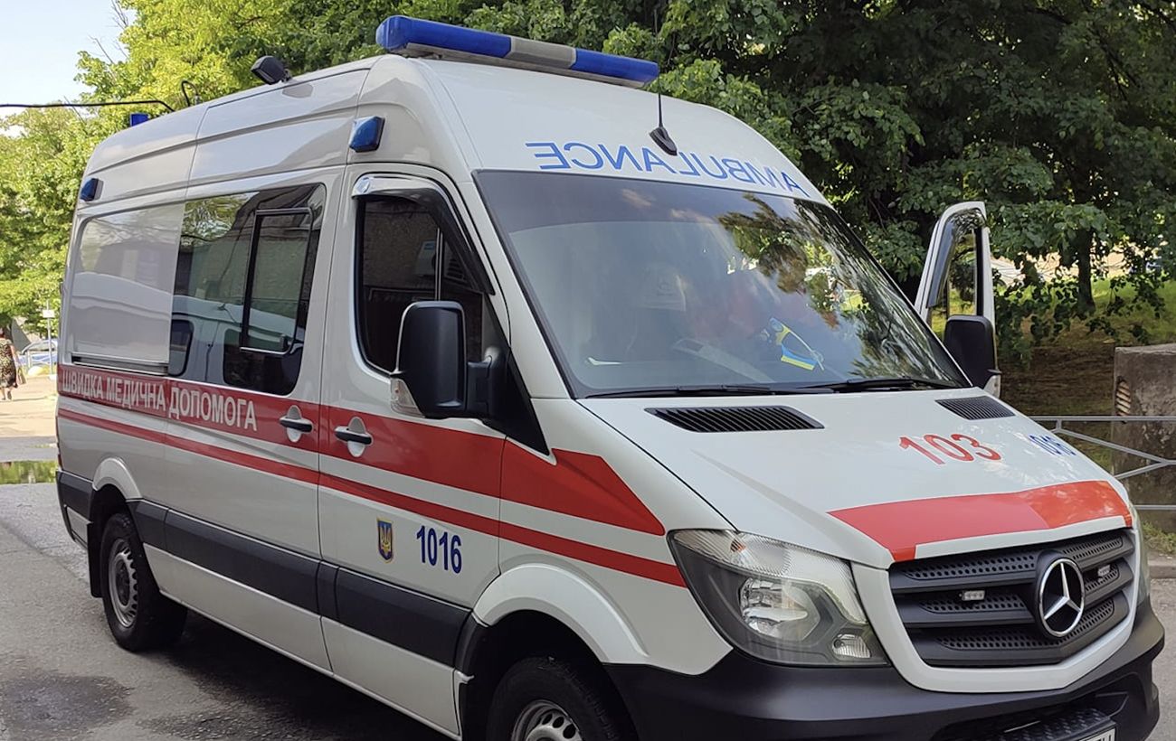 Зображення новини: На Дніпропетровщині п’яний чоловік кидався гранатами у поліцейських, є поранені