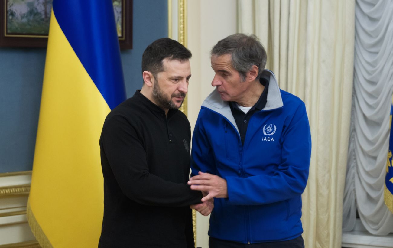Зображення новини: Зеленський обговорить з главою МАГАТЕ мирну деокупації ЗАЕС
