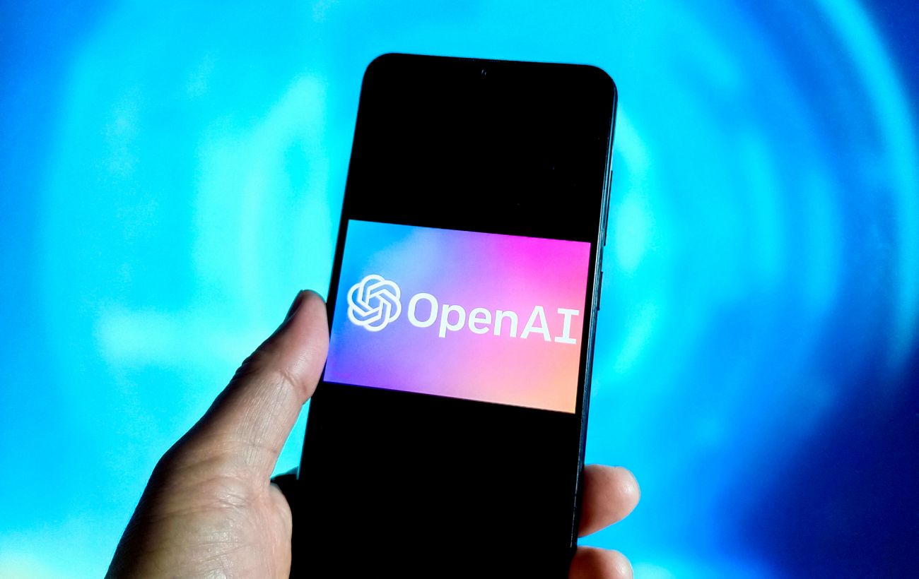 Зображення новини: OpenAI готує "вбивцю" додатків: у мережу злили характеристики смартфона на базі ШІ