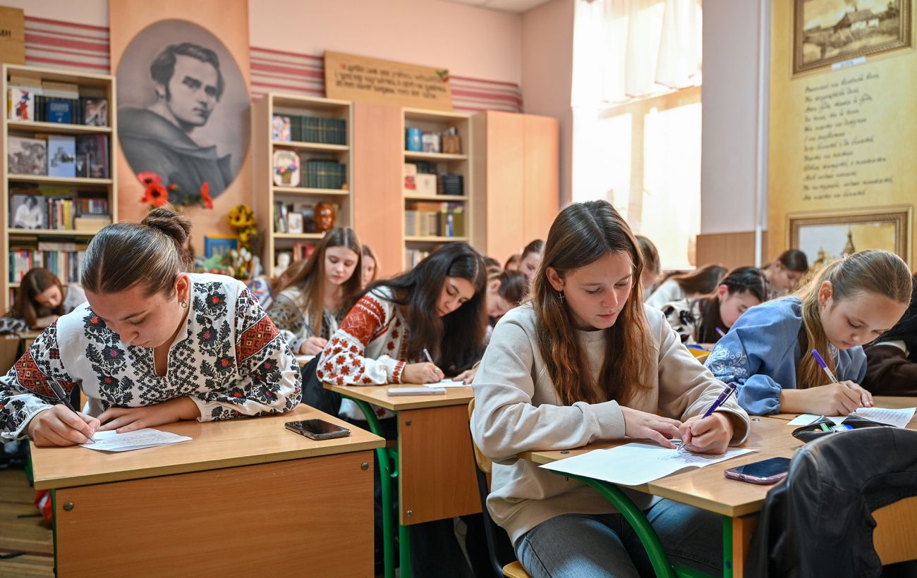Зображення новини: МОН встановило терміни навчання для шкіл у 2026-2027 роках: ключові дати та що з канікулами