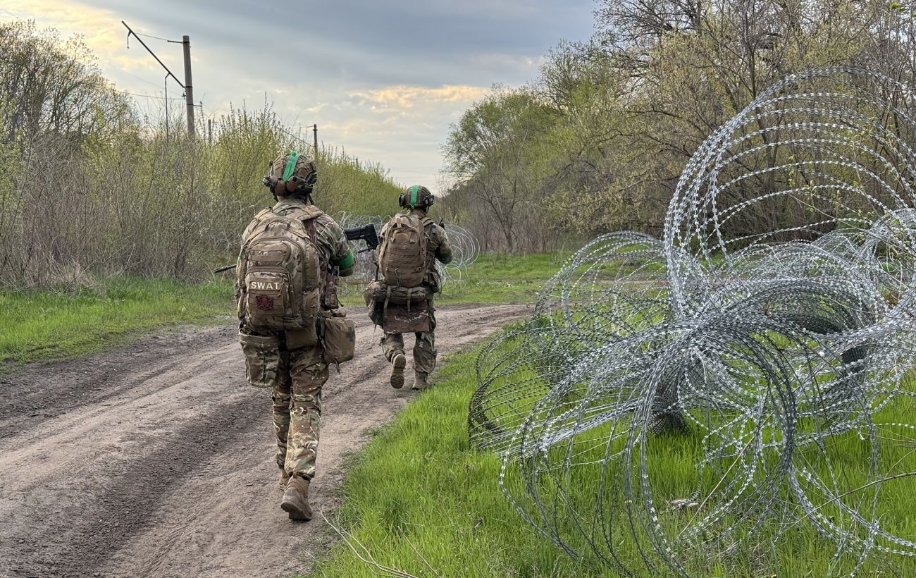 Зображення новини: Україна збільшує виплати для іноземців у війську до 300 тисяч