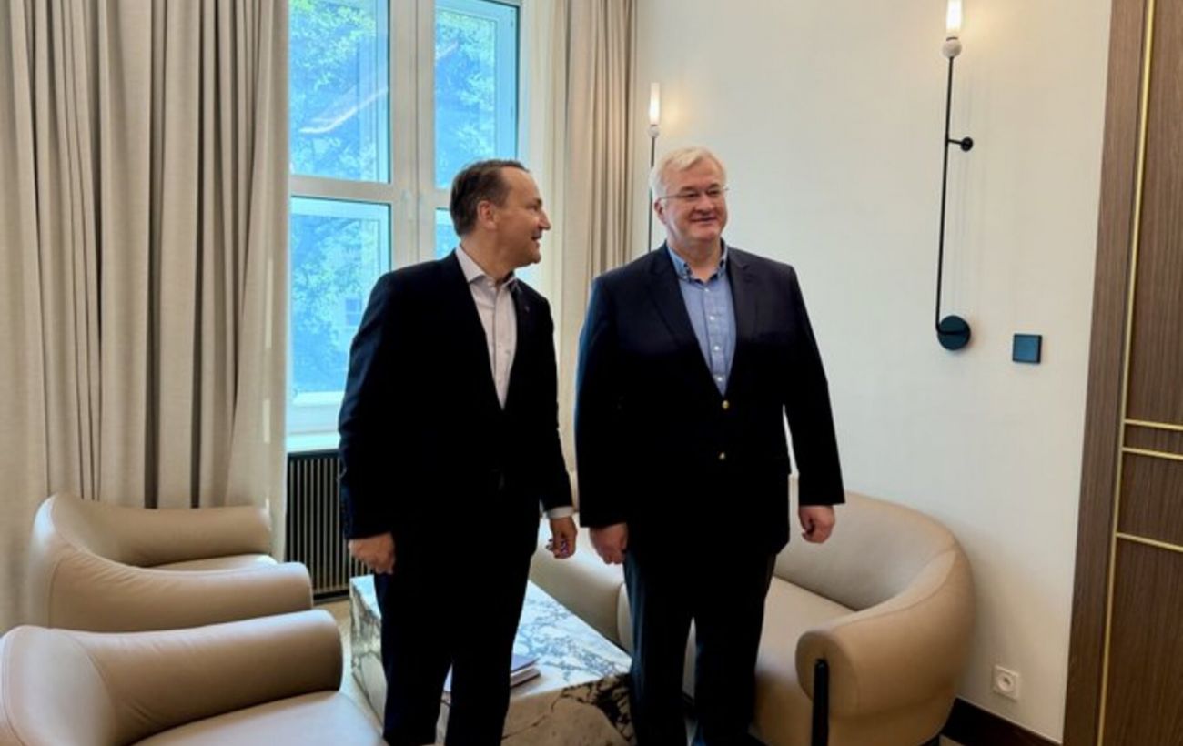 Зображення новини: Сибіга запропонував Польщі план, як владнати суперечку навколо підрозділу "Героїв УПА"