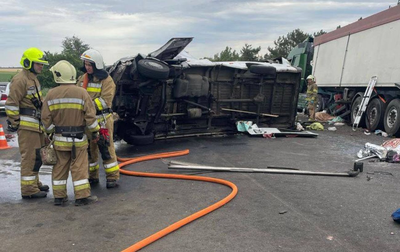 Зображення новини: Винуватцю ДТП з 12 загиблими на Миколаївщині оголосили підозру