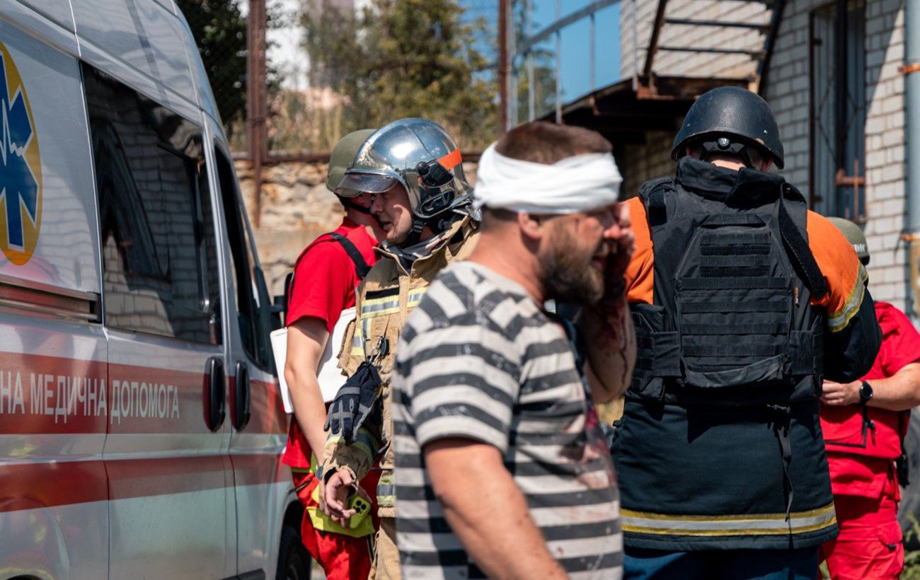 Зображення новини: У Харкові вже понад 20 постраждалих після авіаудару РФ (фото наслідків)