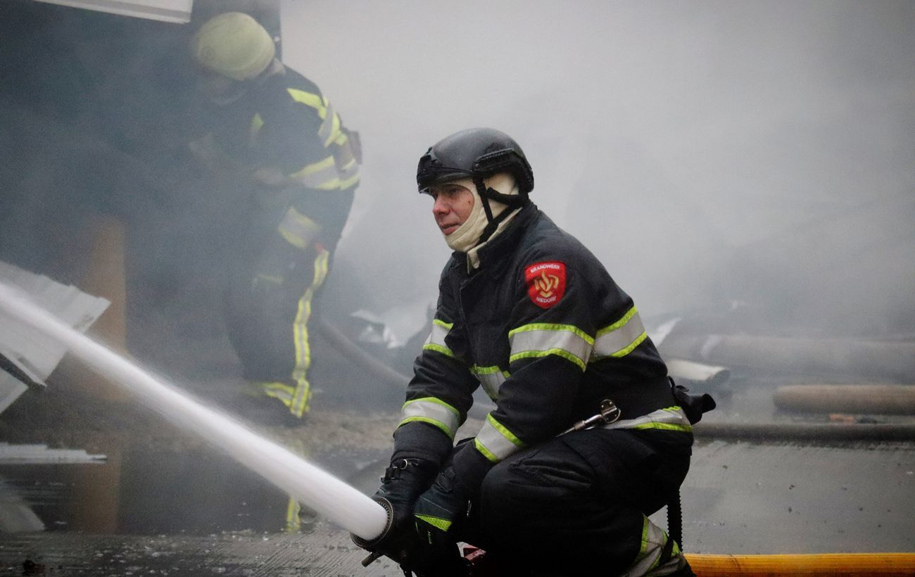 Зображення новини: Росія вдарила балістикою з касетним боєприпасом по Одесі, є постраждалі