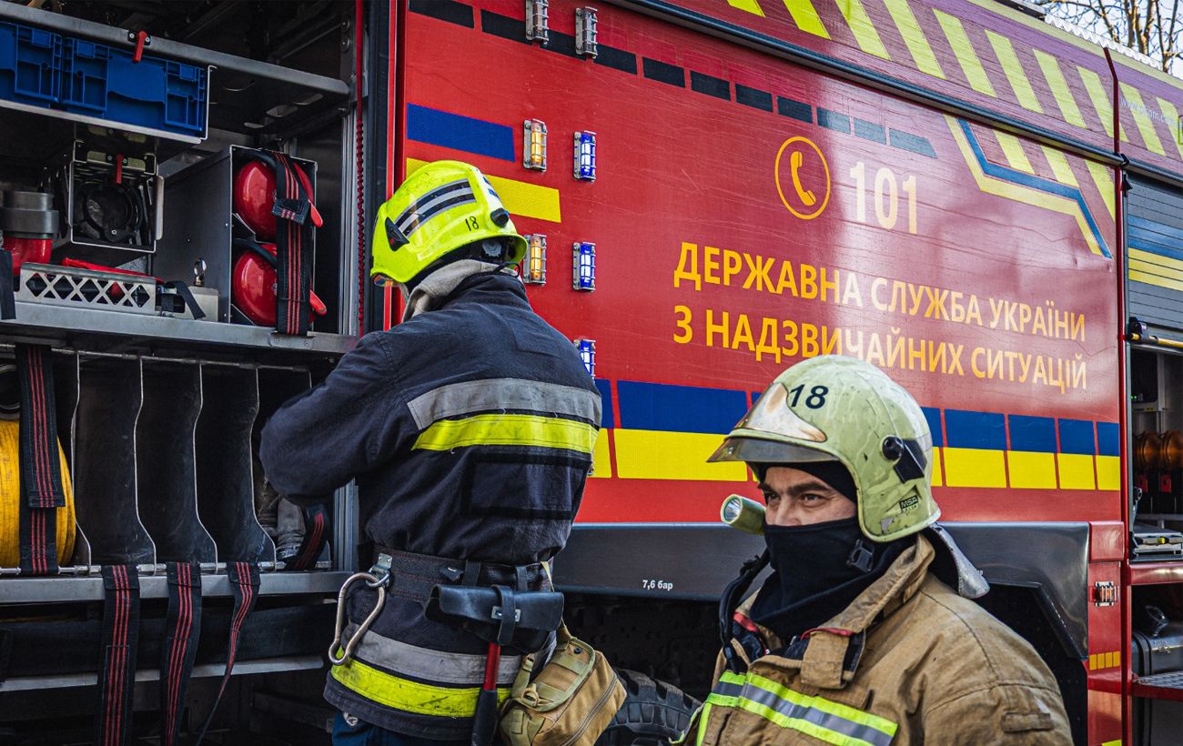 Зображення новини: РФ з обіду безперервно атакує Харків дронами та КАБом: спалахнула пожежа, є поранені