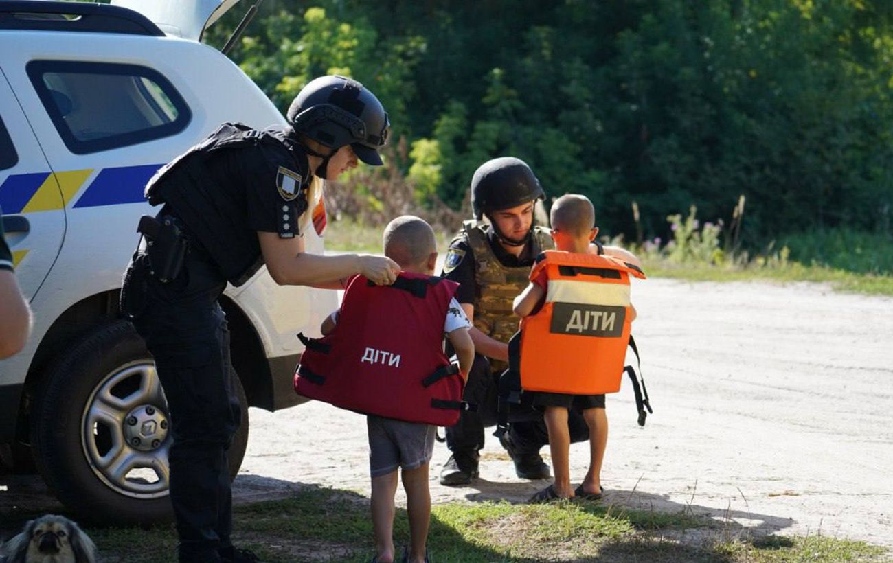Зображення новини: Без супроводу дорослих: в Україні затвердили правила примусової евакуації дітей
