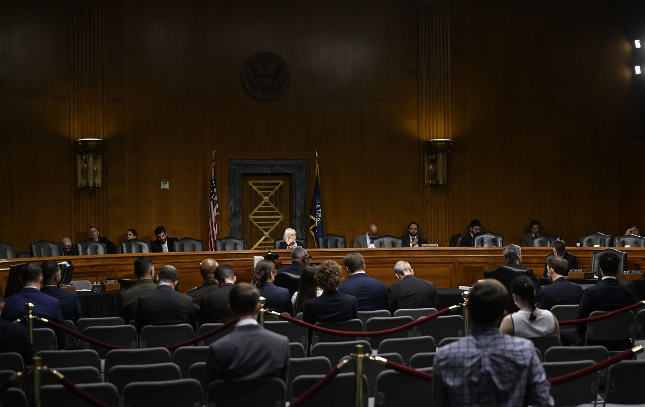Зображення новини: США забороняють китайські авто: чому під удар потрапив Mercedes
