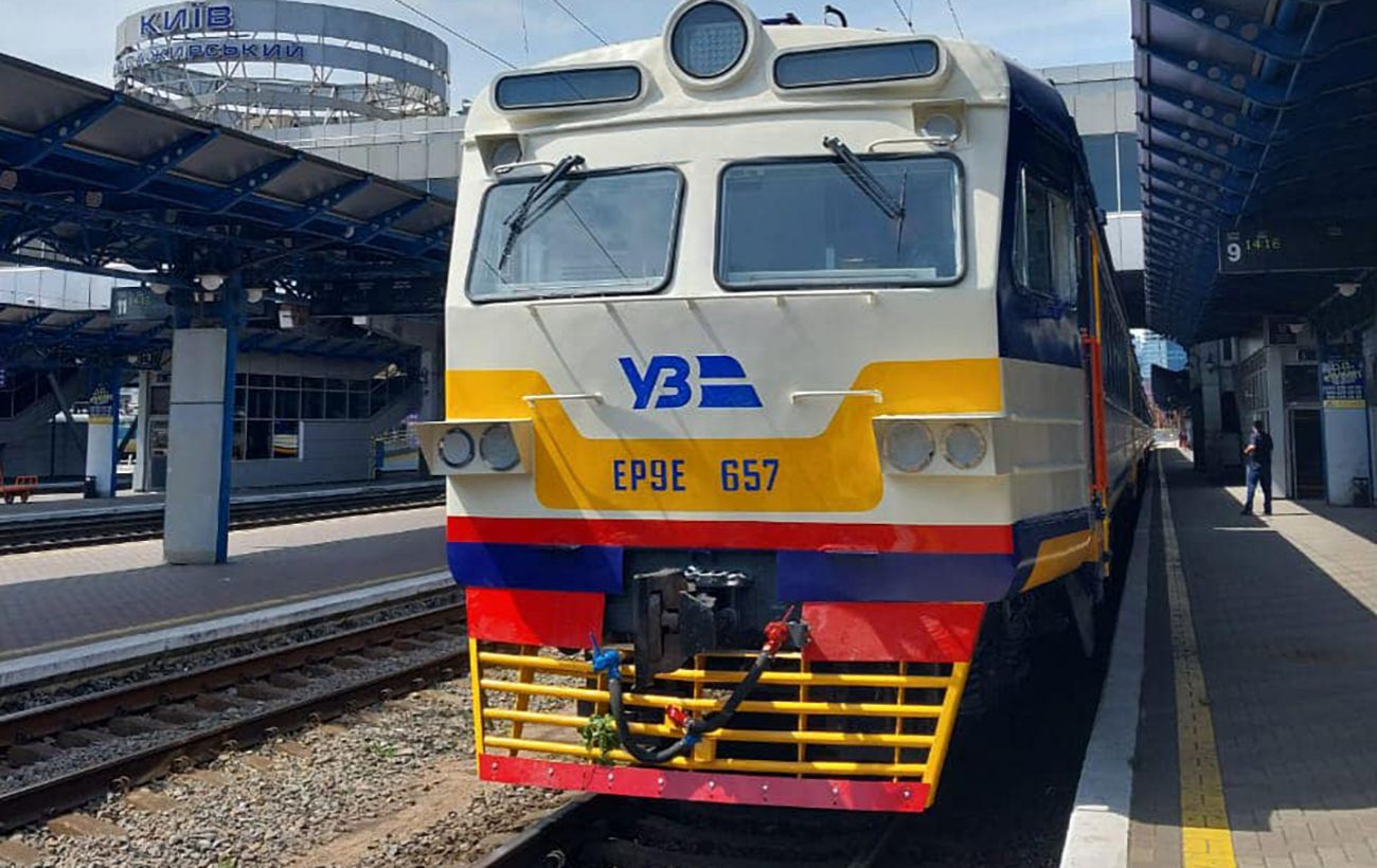 Зображення новини: Kyiv City Express зупинятимуть під час повітряних тривог: що робити пасажирам