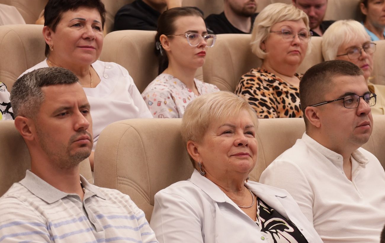 Зображення новини: Ті, хто рятує життя. У Києві нагородили медпрацівників Центру кардіології та кардіохірургії