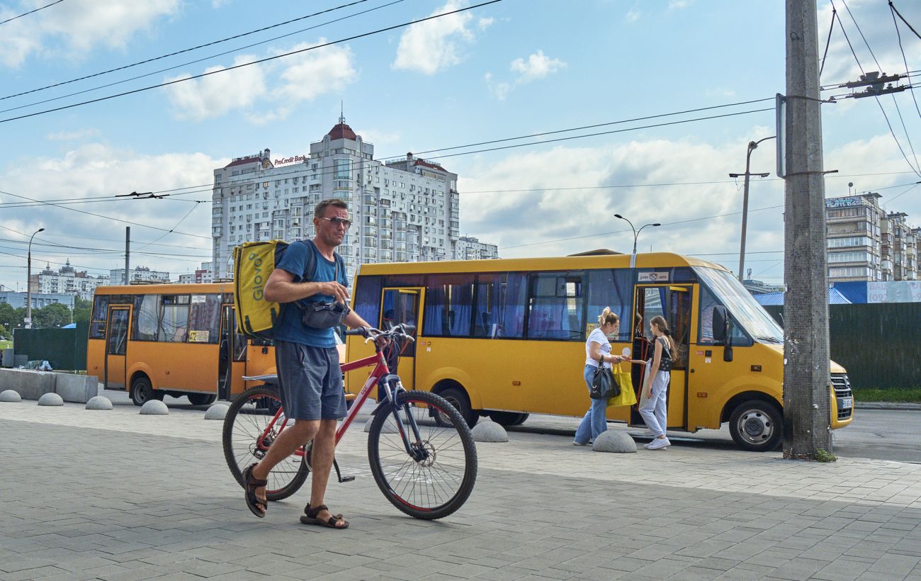 Зображення новини: Проїзд у Києві подорожчав: скільки коштують маршрутки та комунальний транспорт з 1 серпня